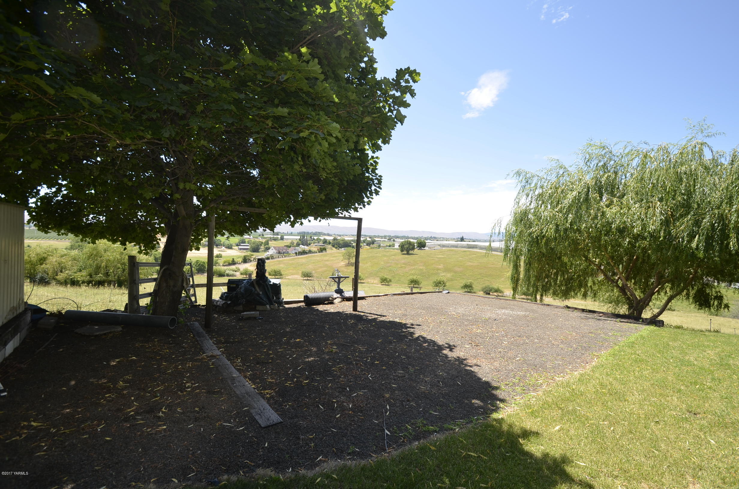 13206 Summitview Ext Road Yakima, WA 98908 - Photo 24 of 29 a view of a street