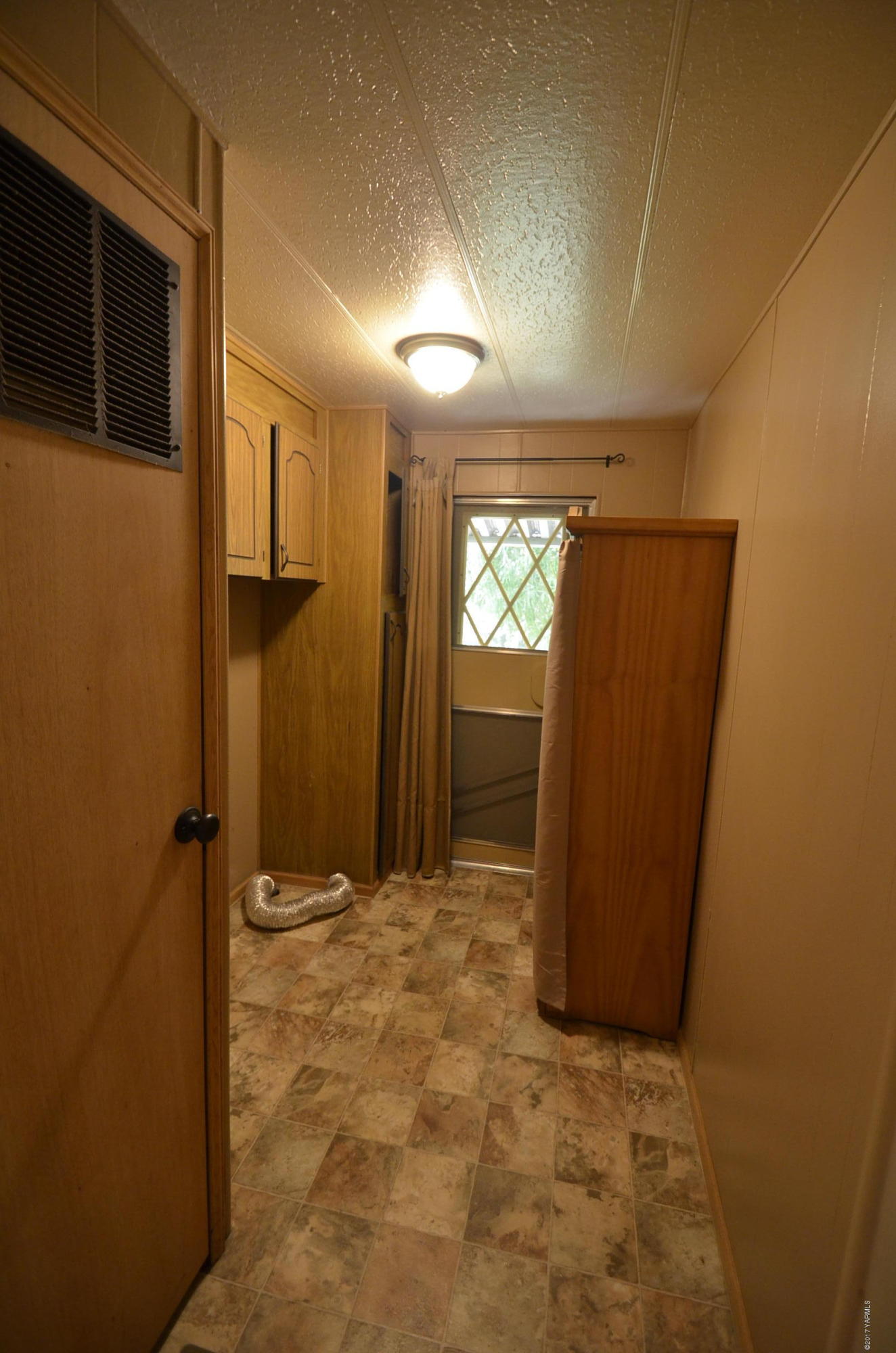 13206 Summitview Ext Road Yakima, WA 98908 - Photo 10 of 29 a view of entryway