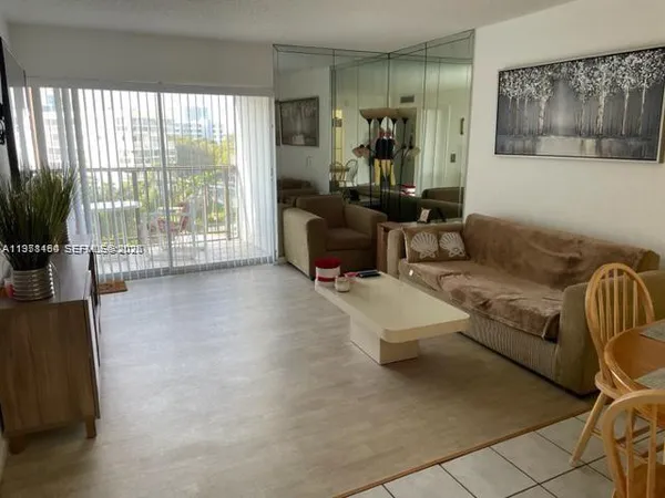 $2,000 | 201 178th Drive, Unit 533, Sunny Isles Beach, FL 33160