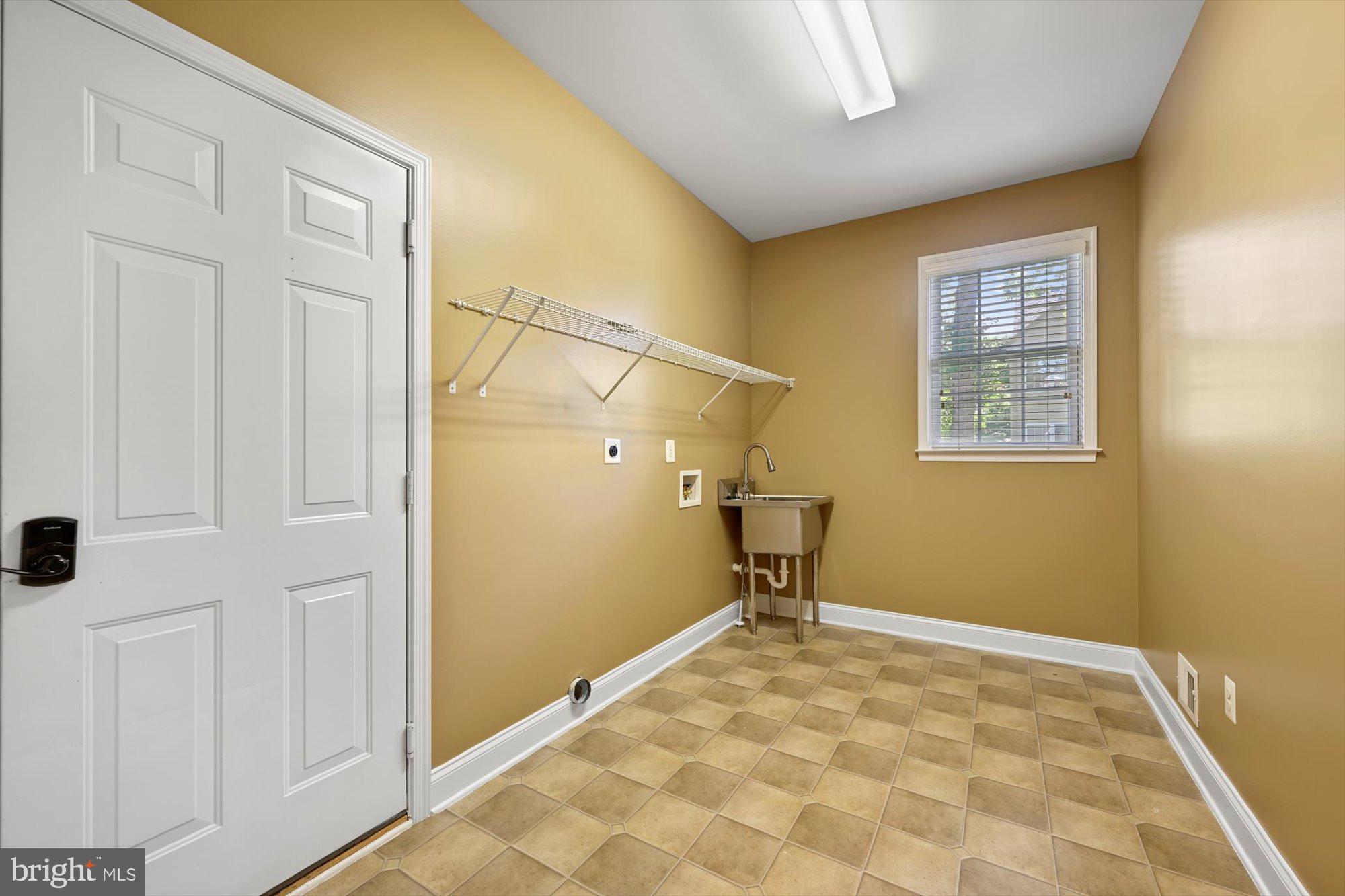 502 Trotters Ridge Way Severn, MD 21144 - Photo 32 of 52 Laundry room 7x13
