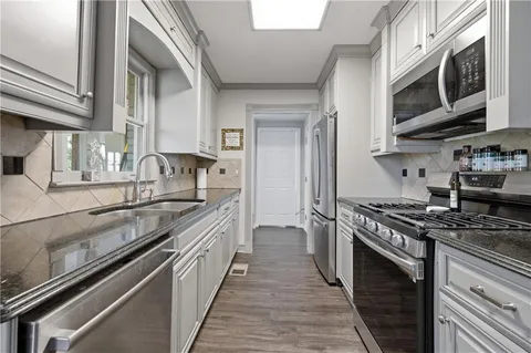 $320,000 | 243 Hurt Drive Southeast, Smyrna, GA 30082