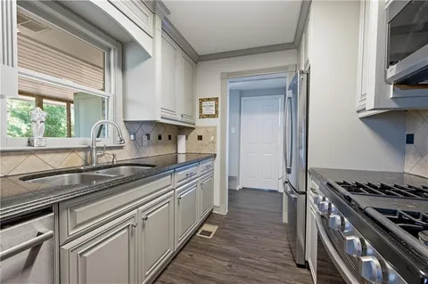 $320,000 | 243 Hurt Drive Southeast, Smyrna, GA 30082