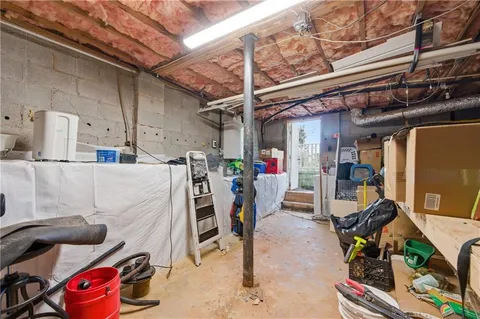 $320,000 | 243 Hurt Drive Southeast, Smyrna, GA 30082