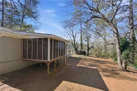 $320,000 | 243 Hurt Drive Southeast, Smyrna, GA 30082