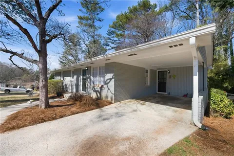 $320,000 | 243 Hurt Drive Southeast, Smyrna, GA 30082