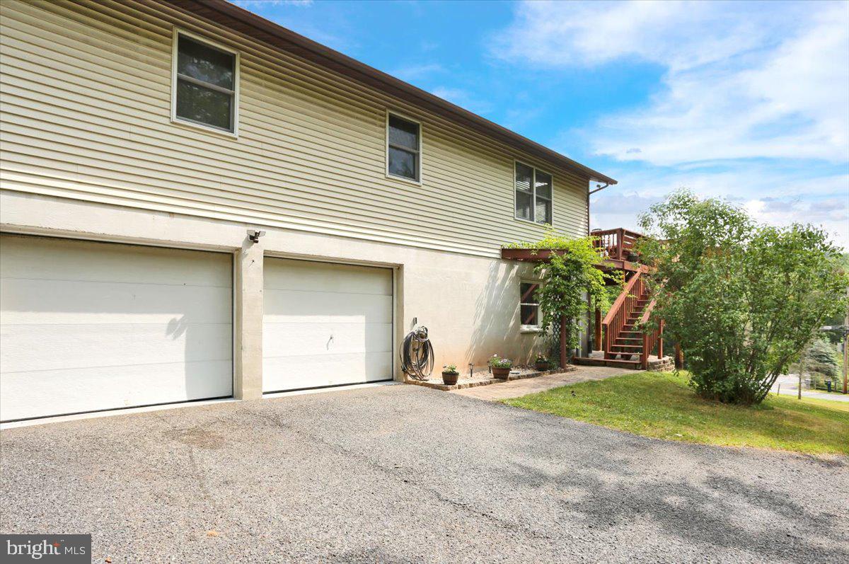 2 Car Garage