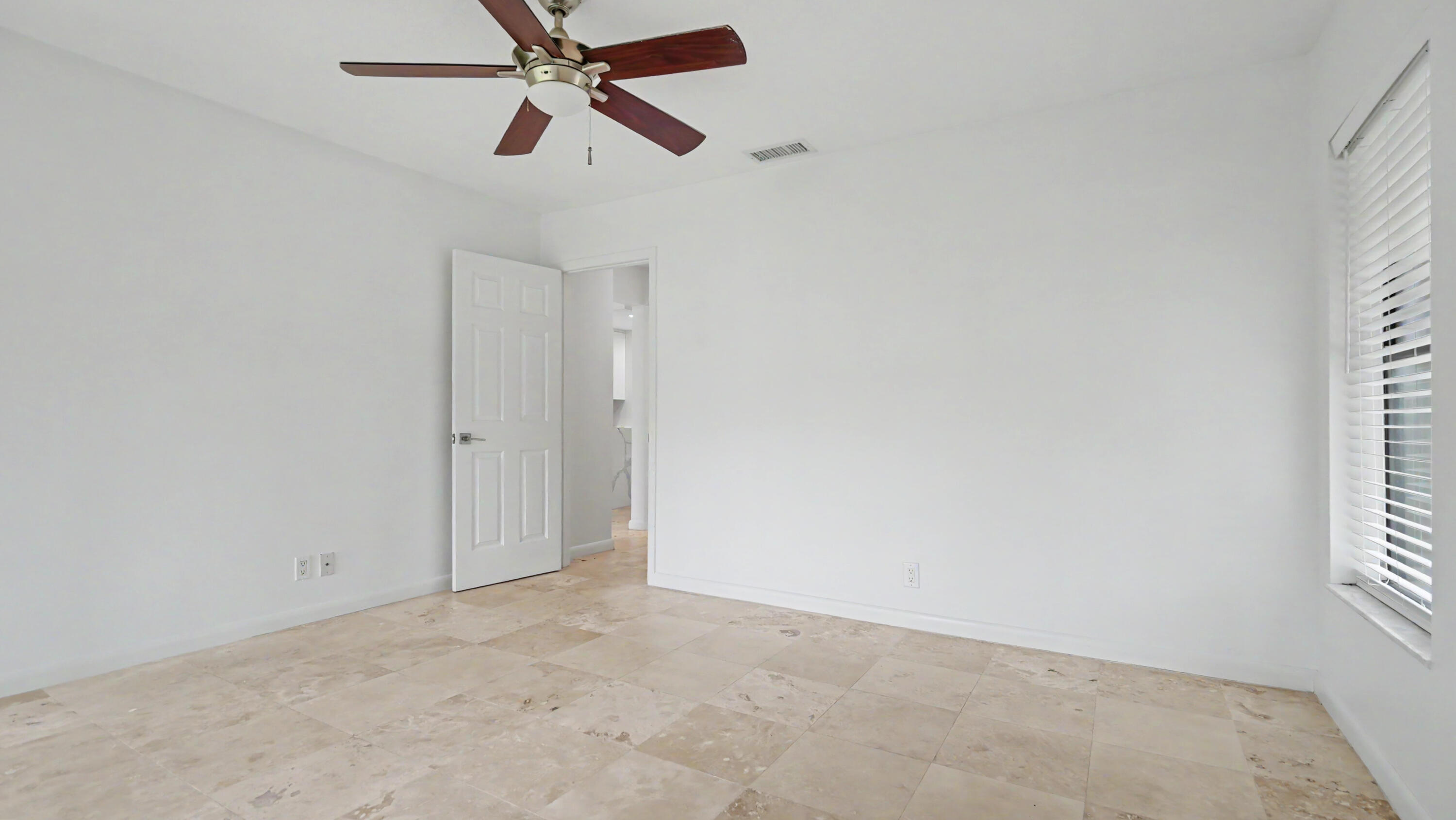 3939 Northeast 5th Avenue, Unit A201 Boca Raton, FL 33431 - Photo 22 of 44 DSC08794