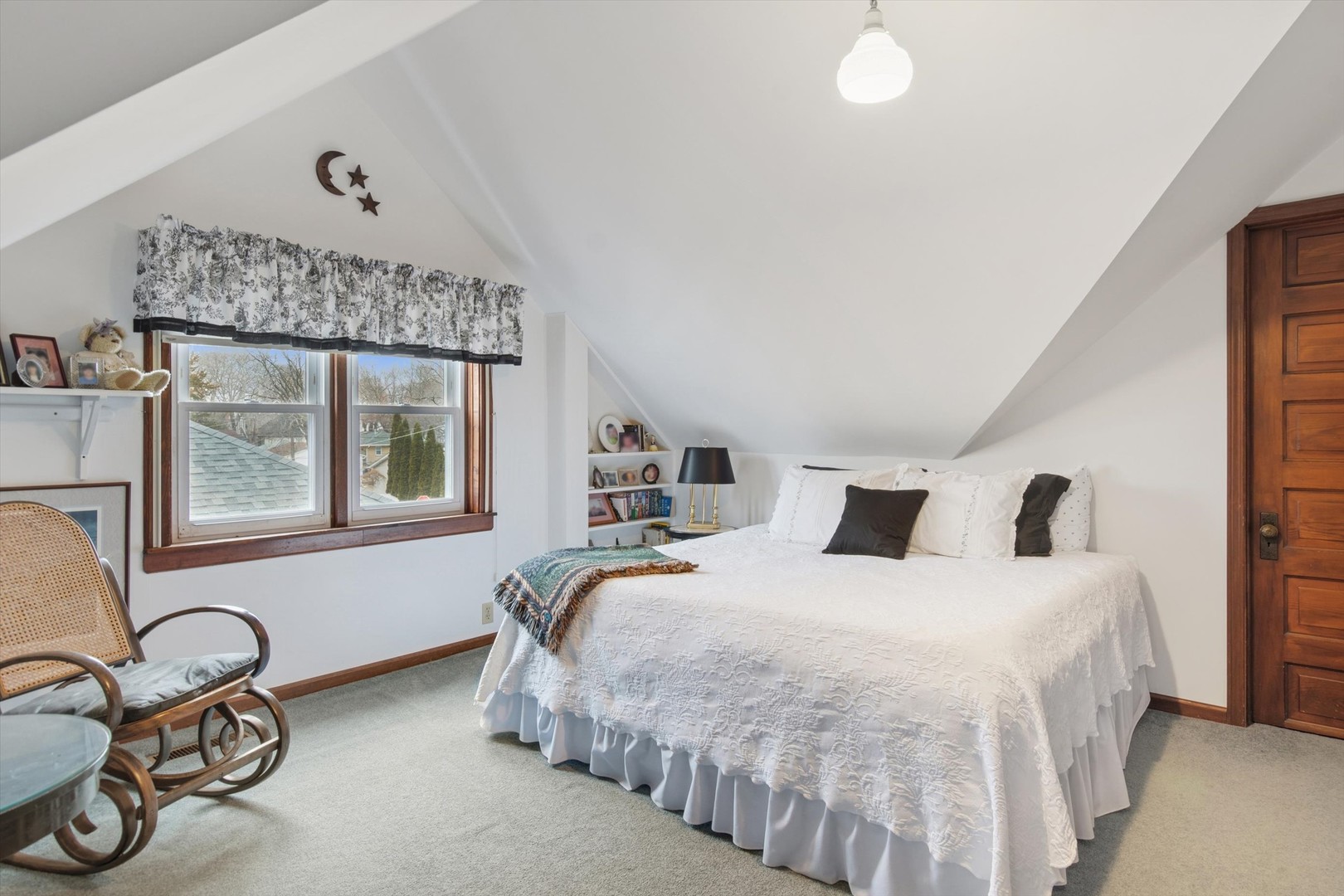 628 East Main Street Morris, IL 60450 - Photo 22 of 32 a bedroom with a bed and a dresser