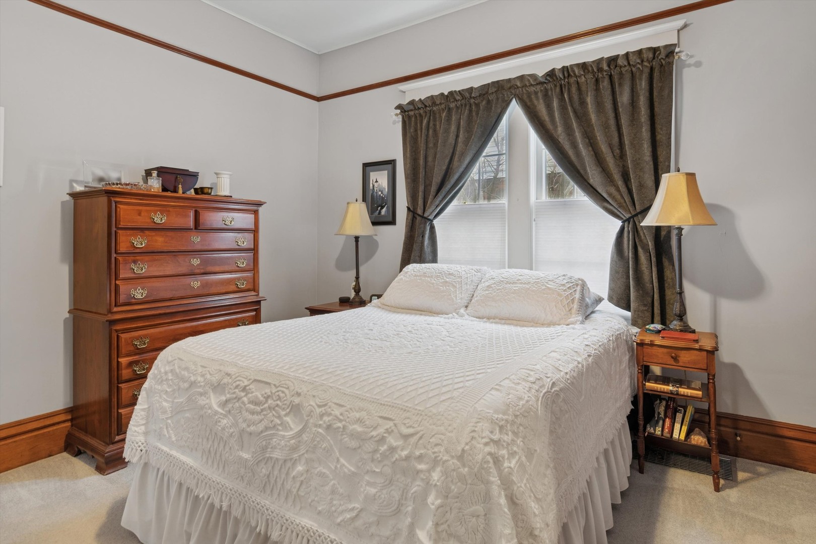 628 East Main Street Morris, IL 60450 - Photo 10 of 32 a bedroom with a bed and a closet