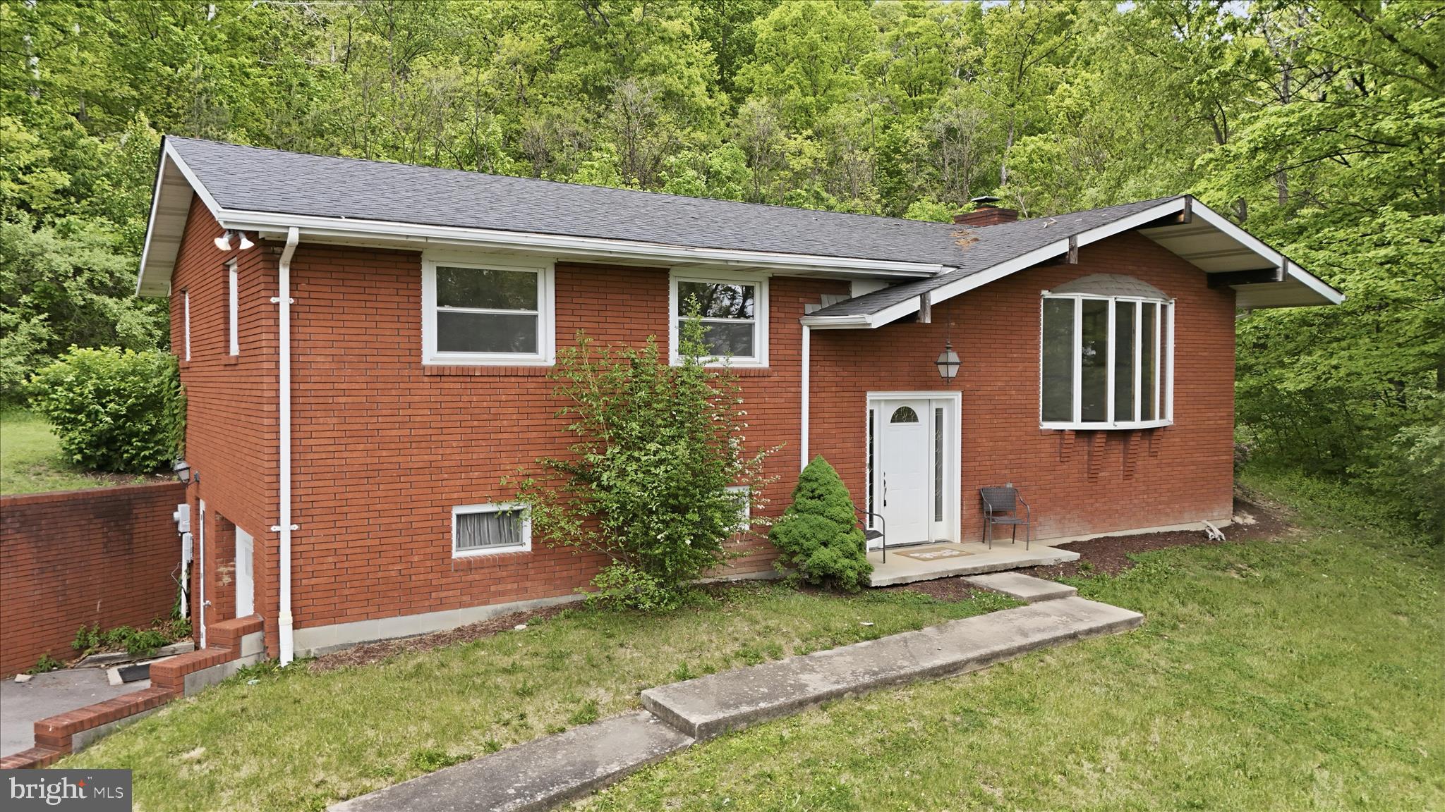 79 Moon Crest Street Ridgeley, WV 26753 - Photo 2 of 44 Gallery Image 2