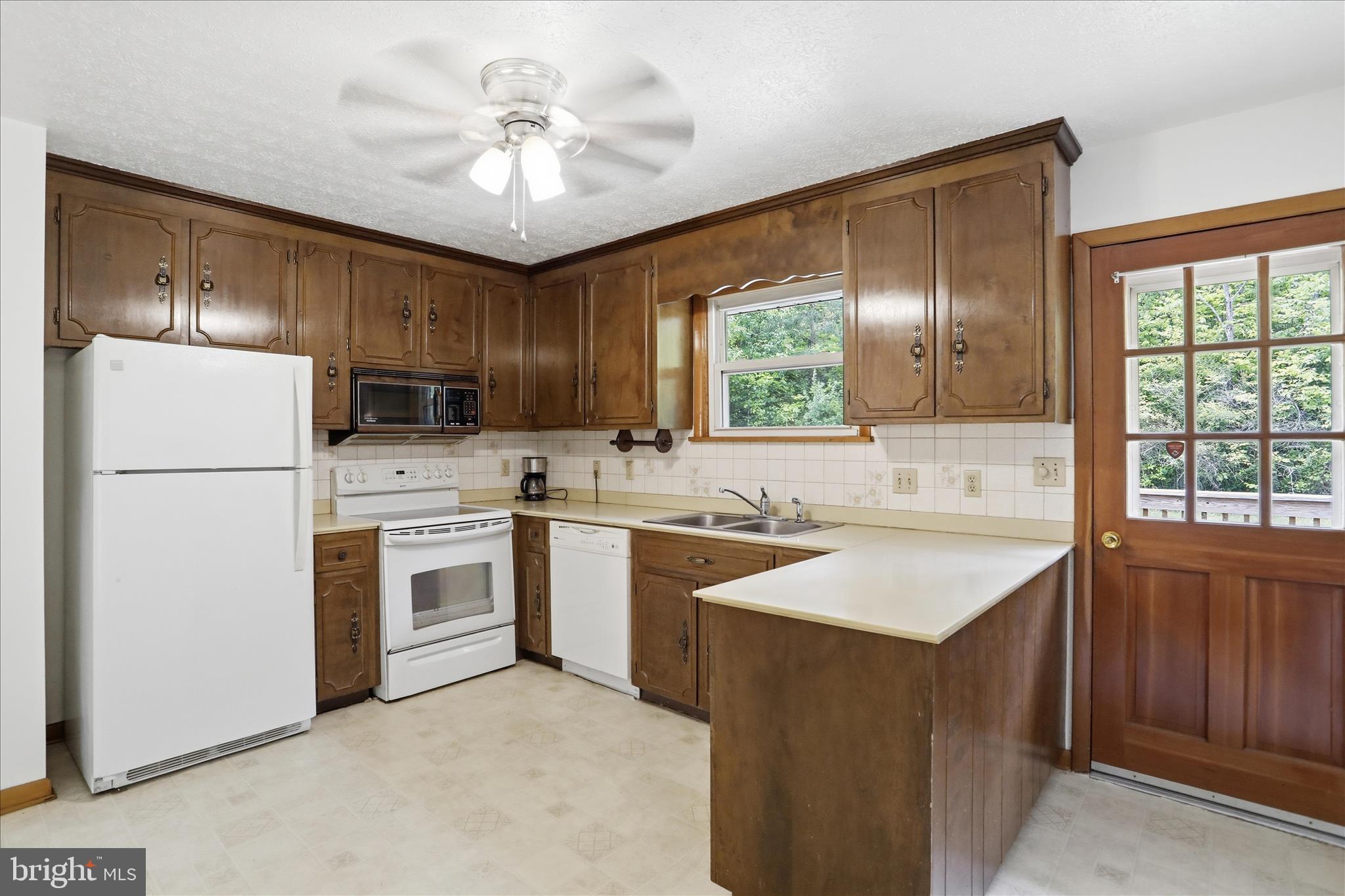 79 Moon Crest Street Ridgeley, WV 26753 - Photo 6 of 44 Gallery Image 6