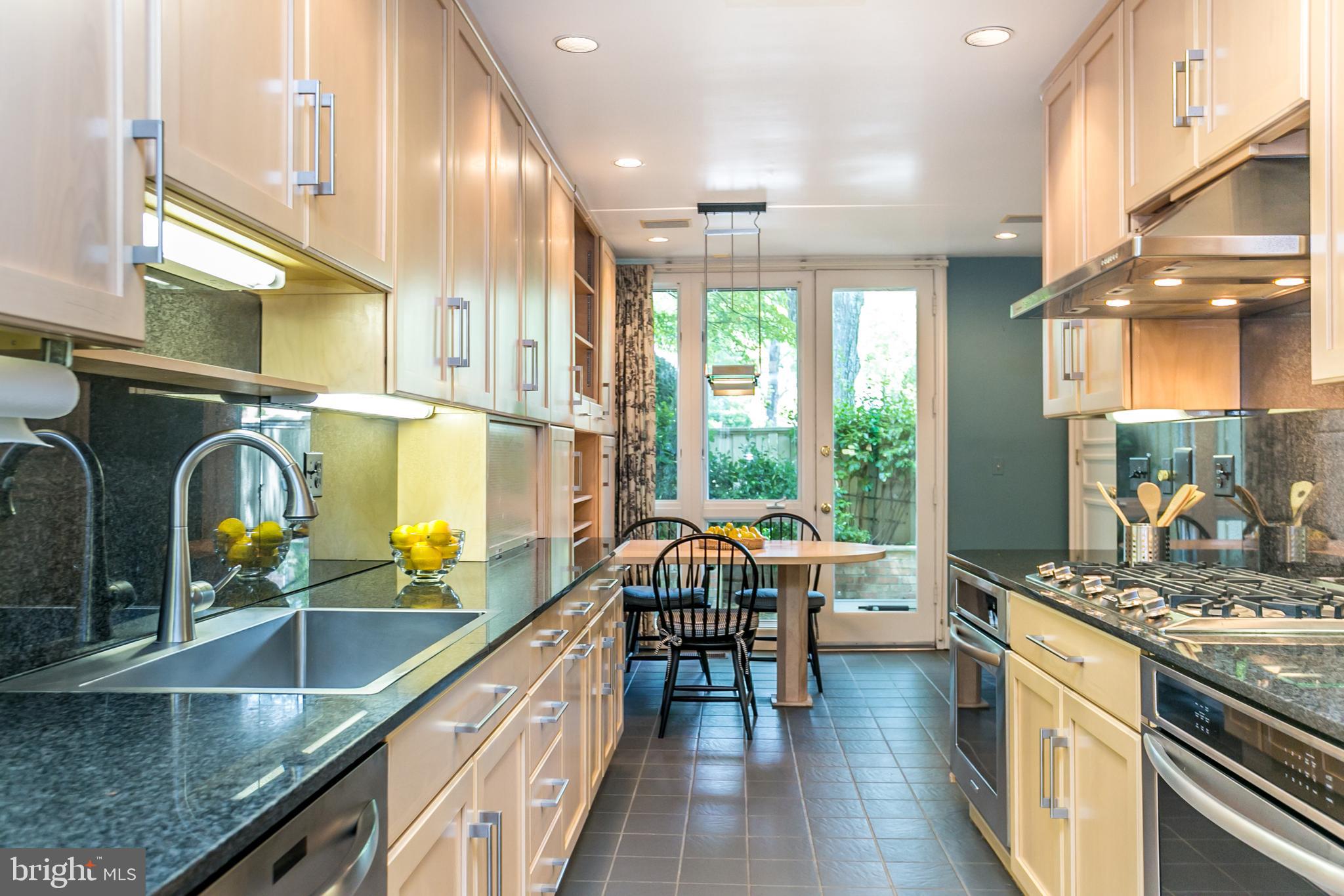 5 Roland Mews Baltimore, MD 21210 - Photo 14 of 51 Gourmet kitchen