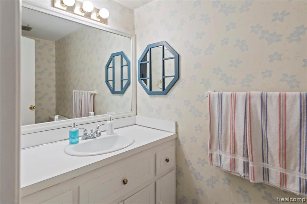 2974 Leyton Court Rochester Hills, MI 48306 - Photo 30 of 36