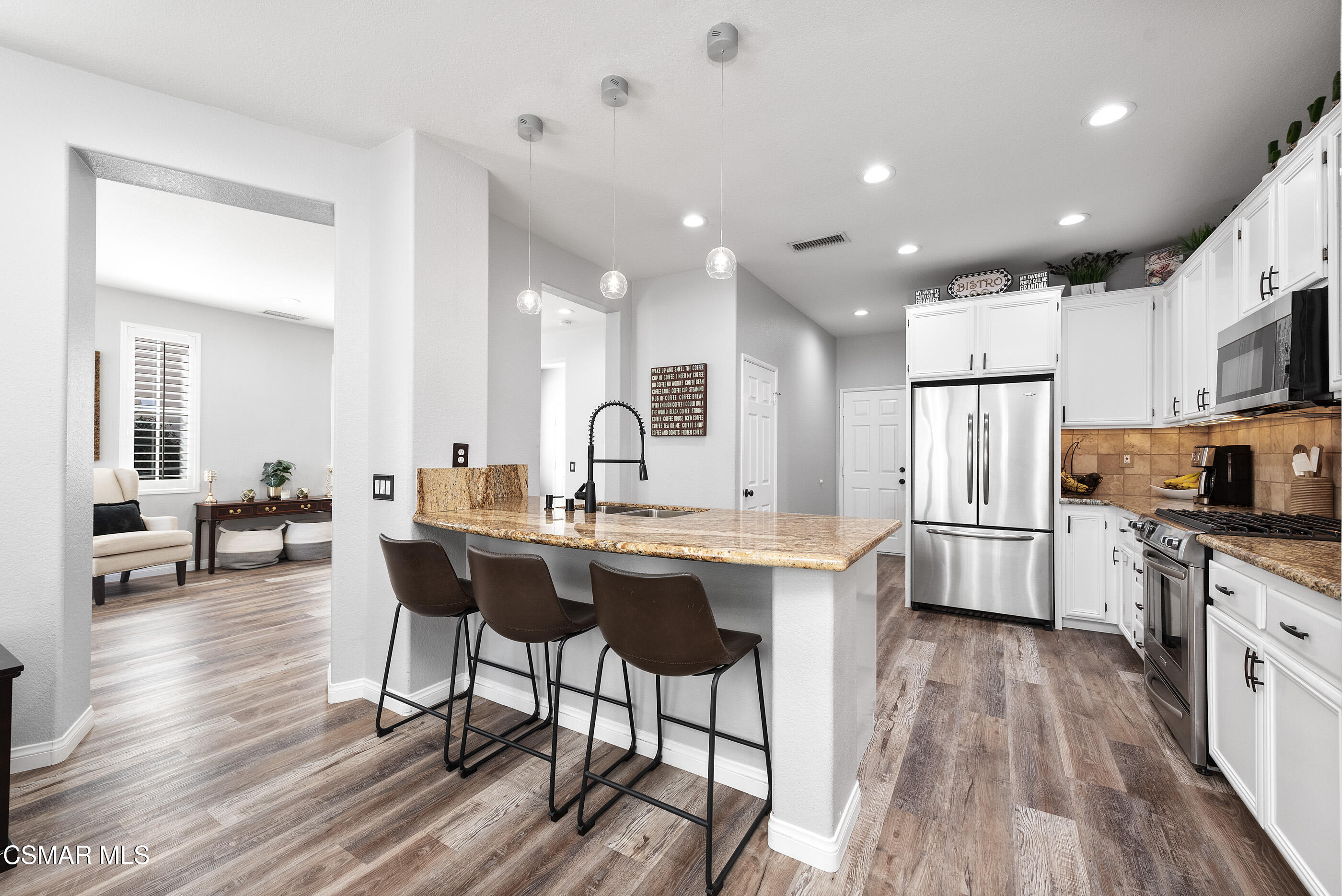 1958 Blazewood Street Simi Valley, CA 93063 - Photo 11 of 51 1958 Blazewood St Simi Valley-12