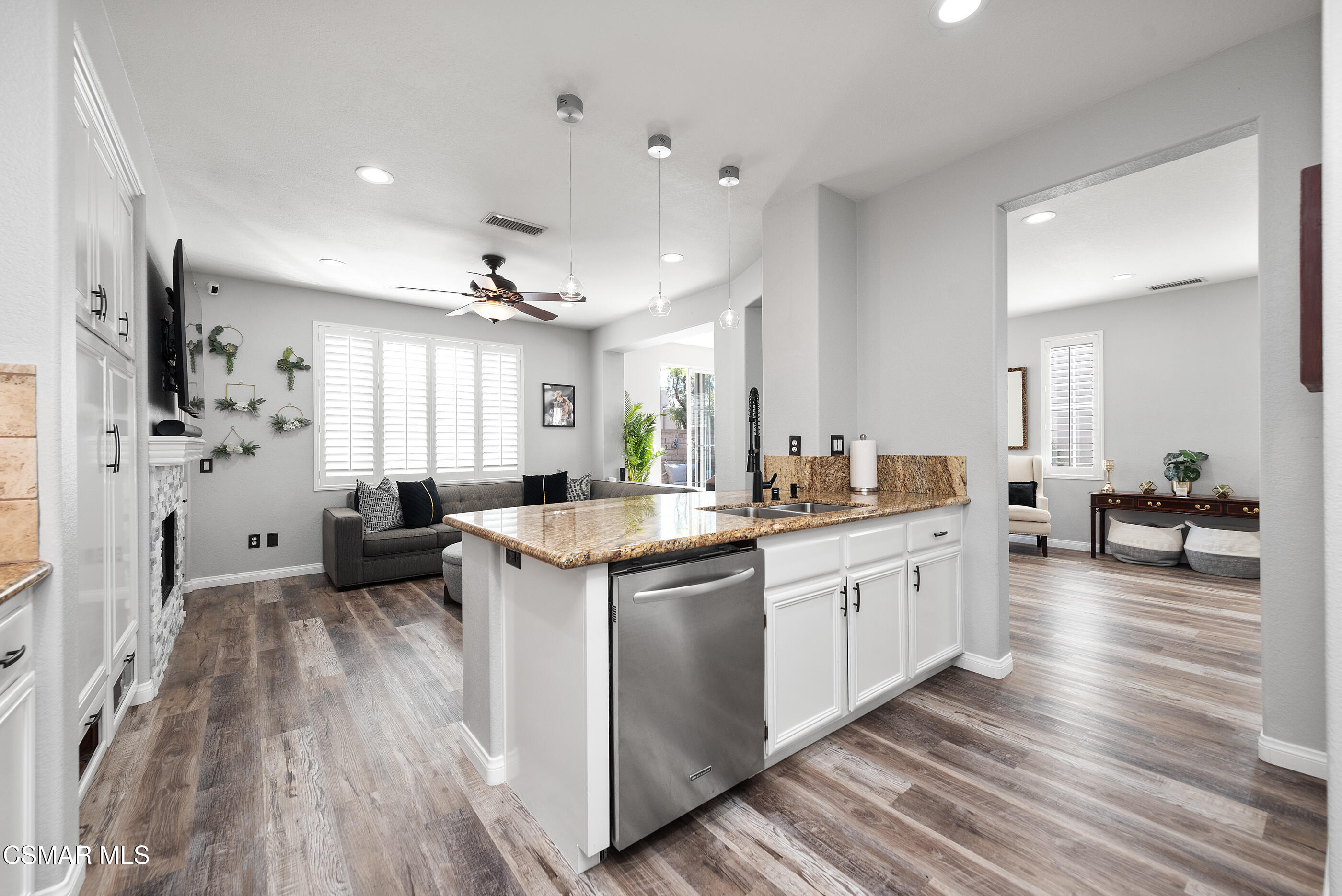 1958 Blazewood Street Simi Valley, CA 93063 - Photo 14 of 51 1958 Blazewood St Simi Valley-15