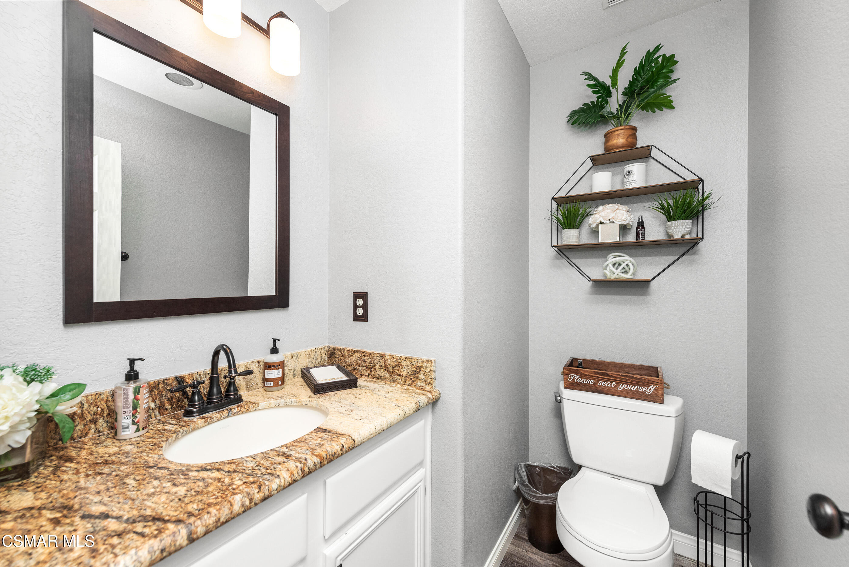 1958 Blazewood Street Simi Valley, CA 93063 - Photo 17 of 51 1958 Blazewood St Simi Valley-18