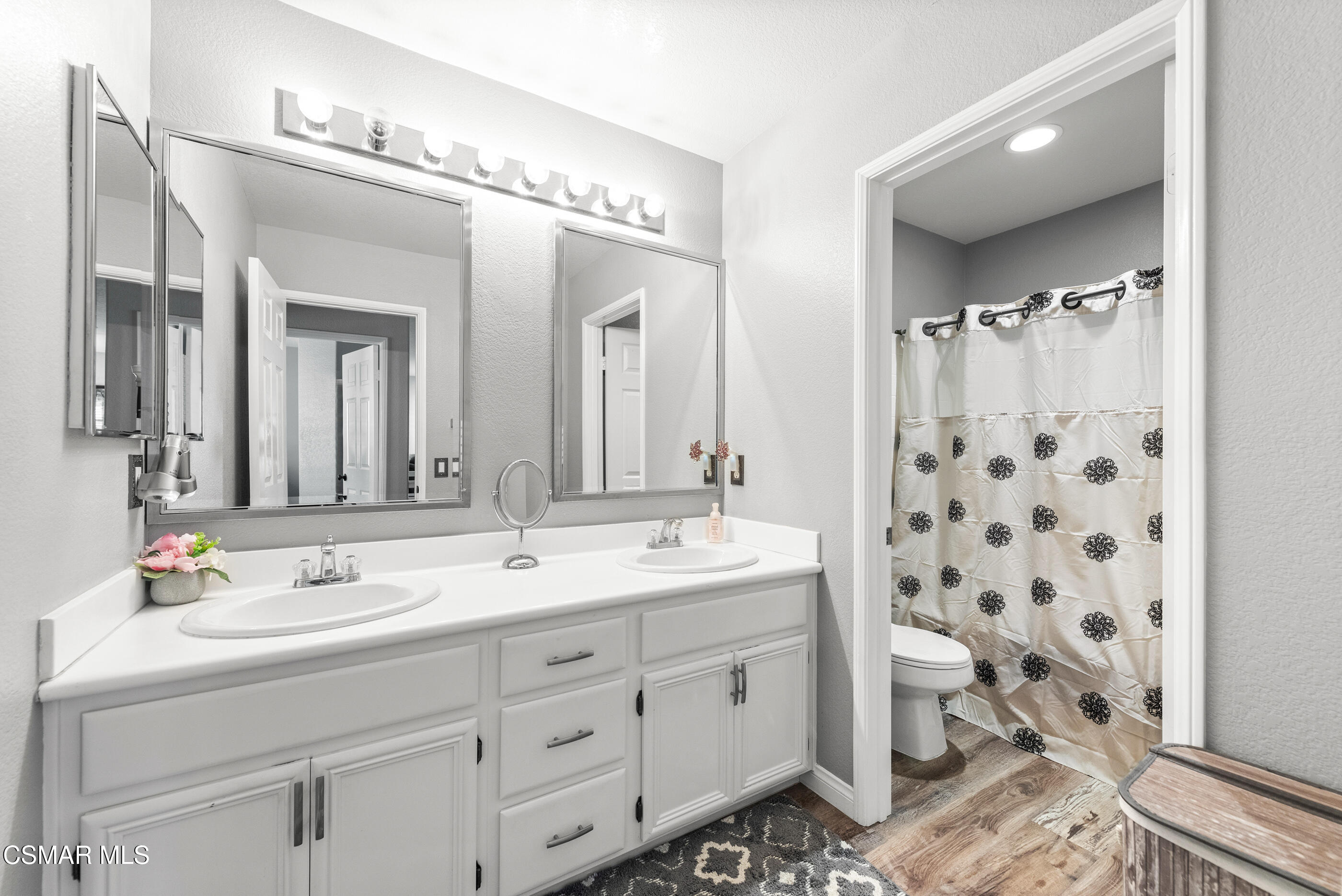 1958 Blazewood Street Simi Valley, CA 93063 - Photo 19 of 51 1958 Blazewood St Simi Valley-20