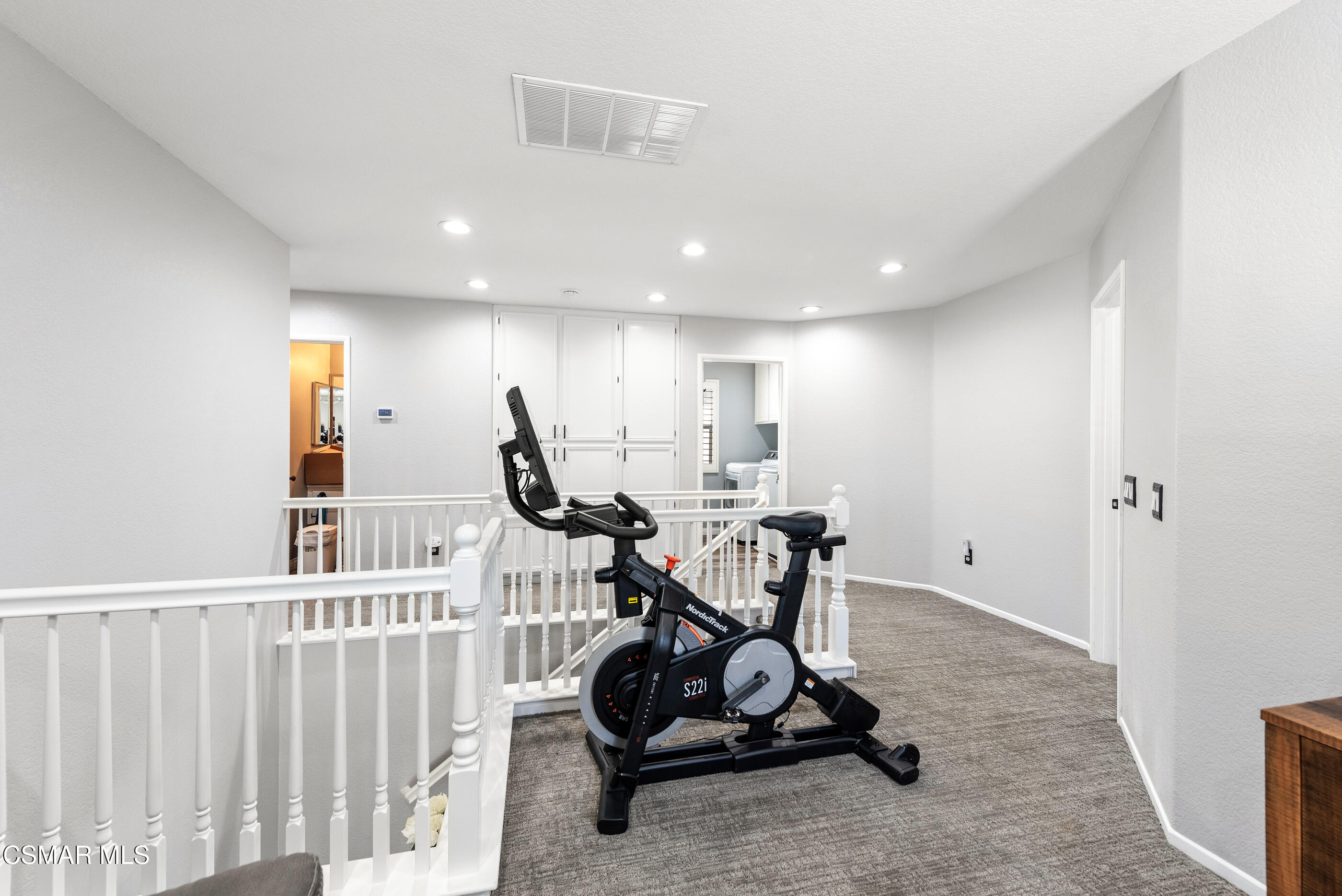 1958 Blazewood Street Simi Valley, CA 93063 - Photo 30 of 51 1958 Blazewood St Simi Valley-31