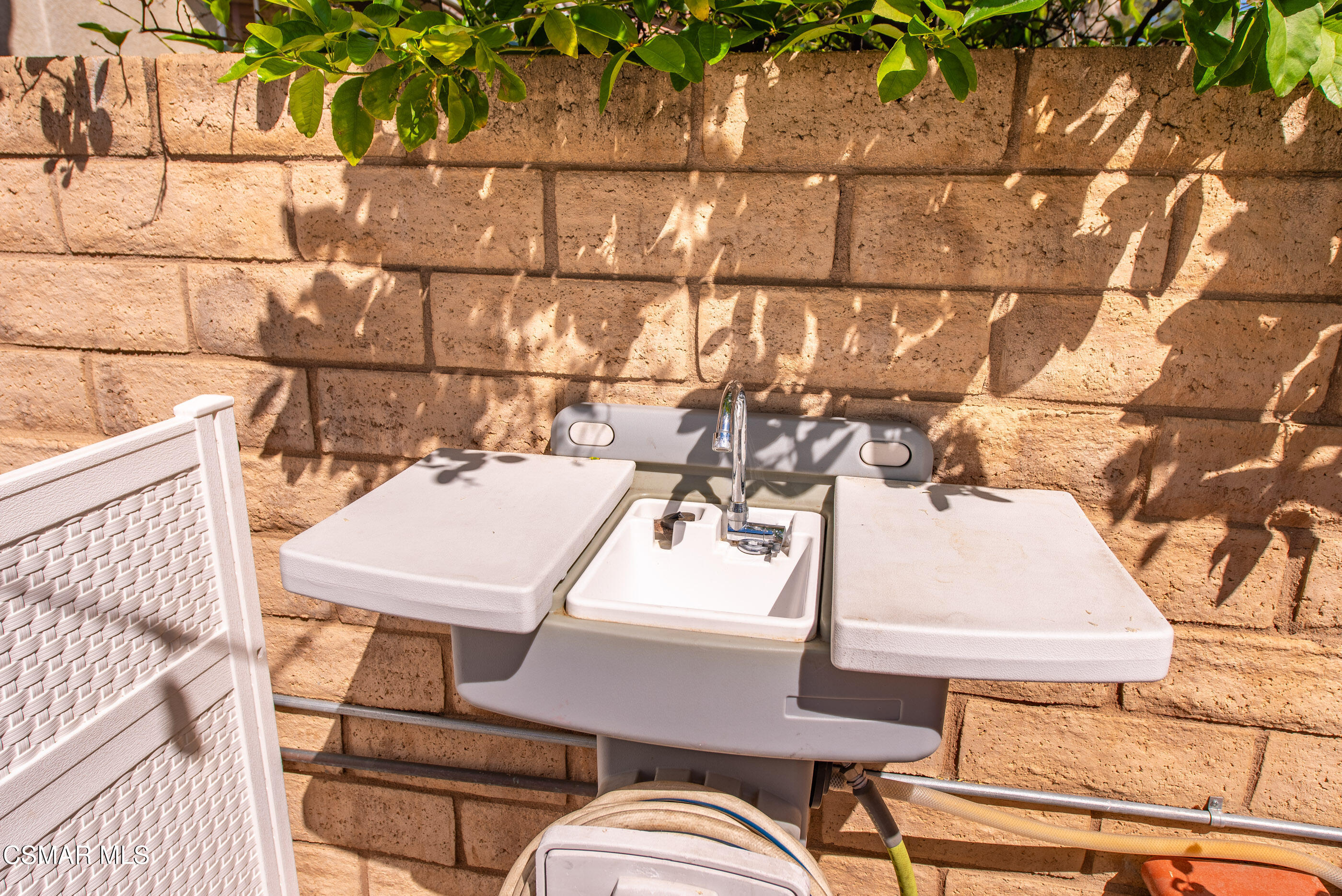 1958 Blazewood Street Simi Valley, CA 93063 - Photo 39 of 51 1958 Blazewood St Simi Valley-41