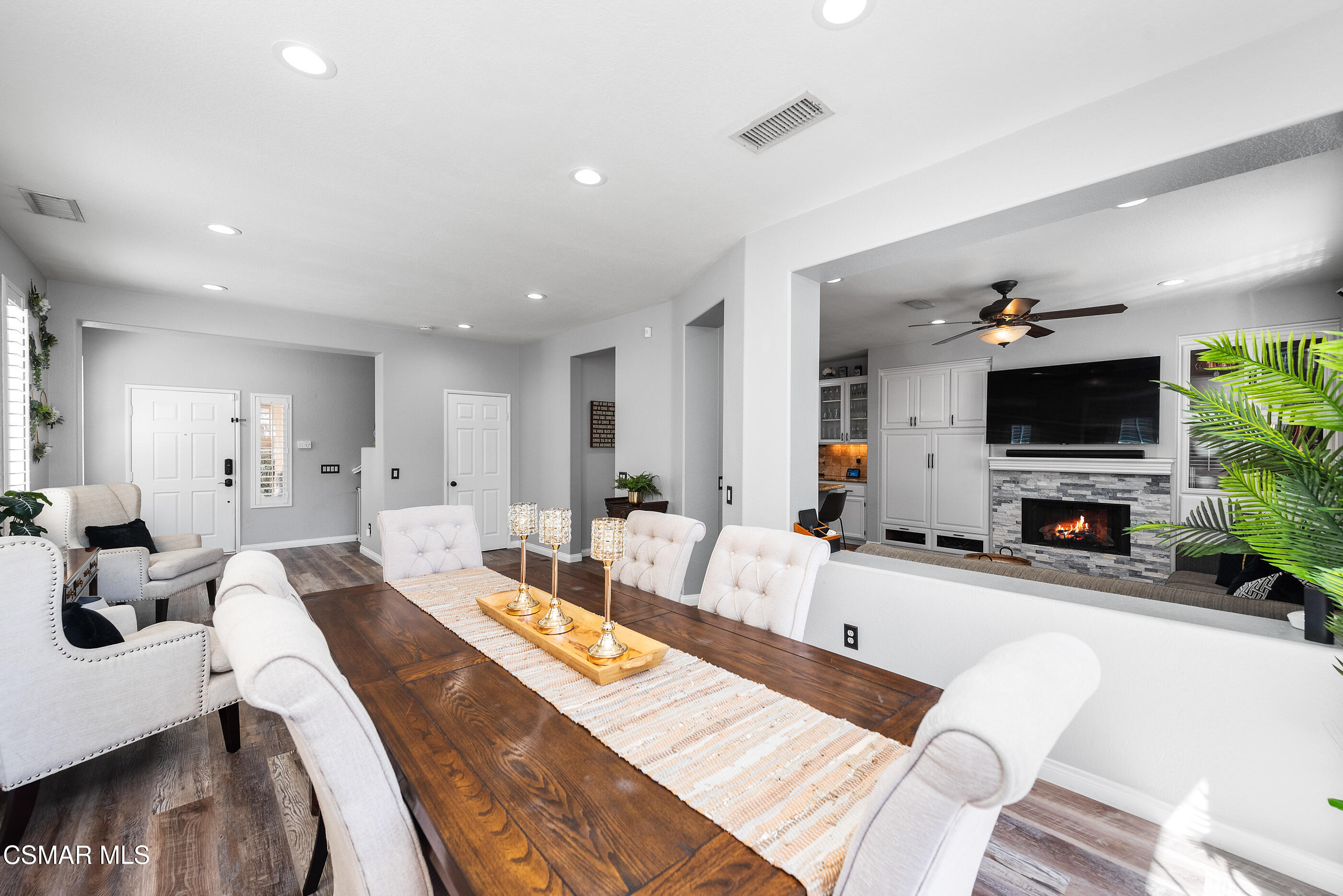 1958 Blazewood Street Simi Valley, CA 93063 - Photo 8 of 51 1958 Blazewood St Simi Valley-9