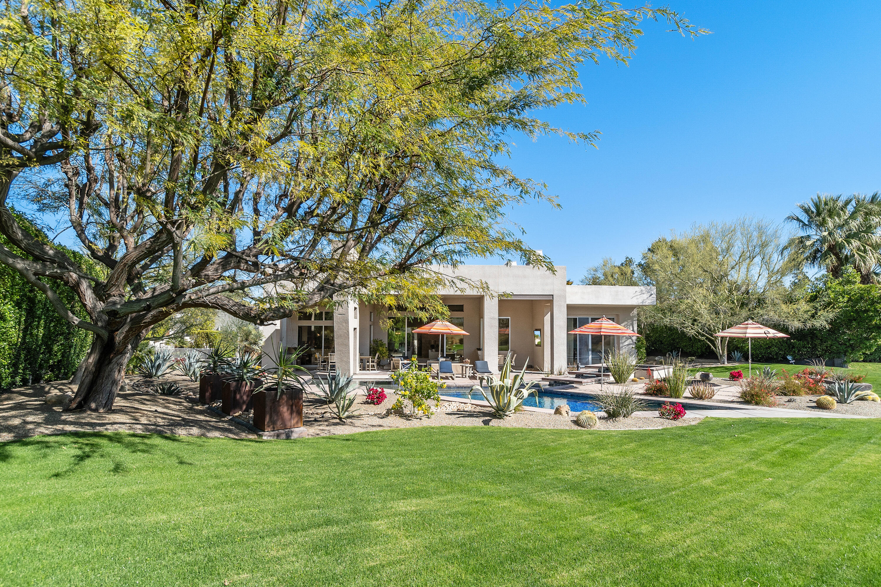 81 Royal St Georges Way Rancho Mirage, CA 92270 - Photo 49 of 59 38_11681617_177120_177120-EI-138