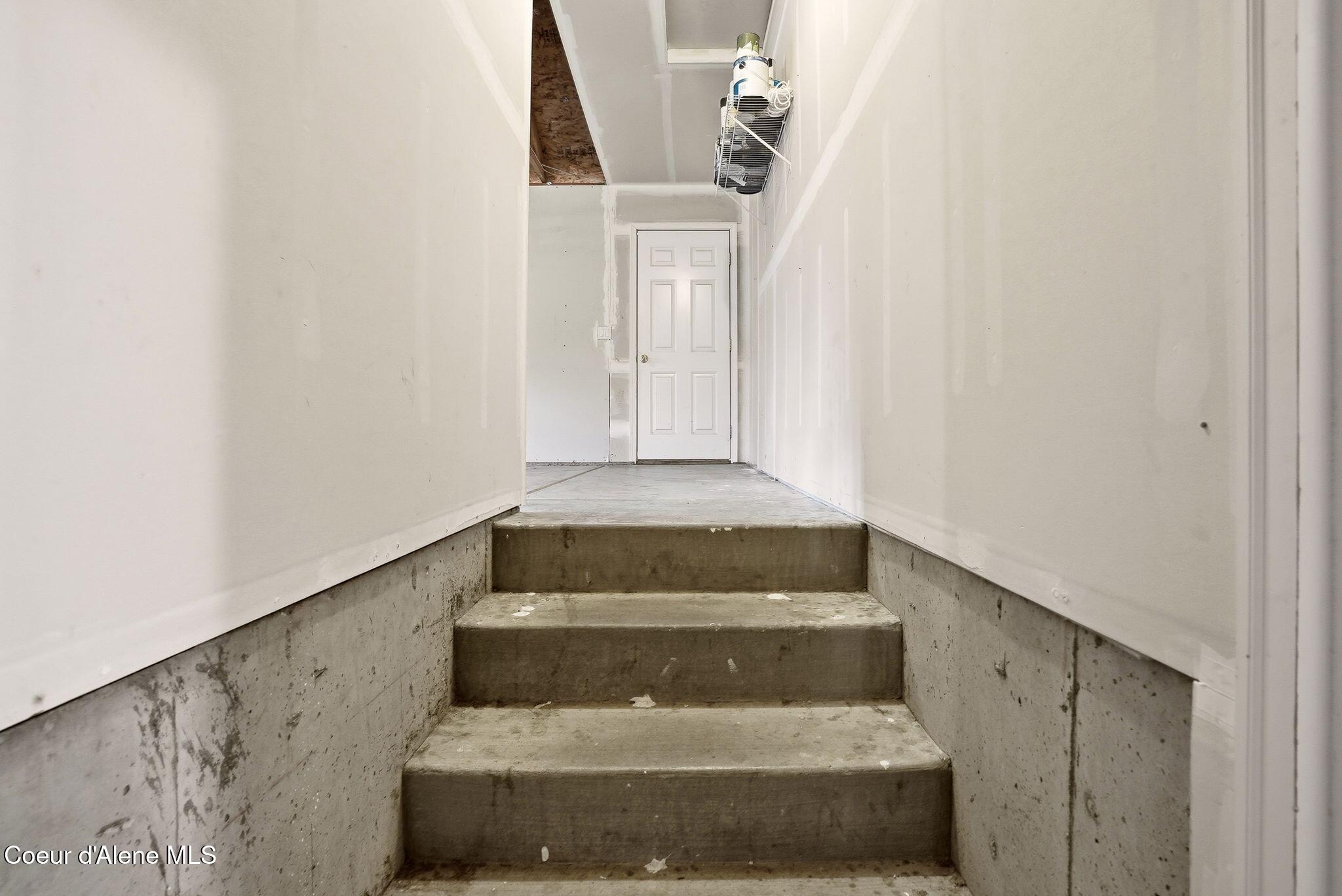 9201 North Castle Way Hayden, ID 83835 - Photo 28 of 62 Inside-Media-Castle-29