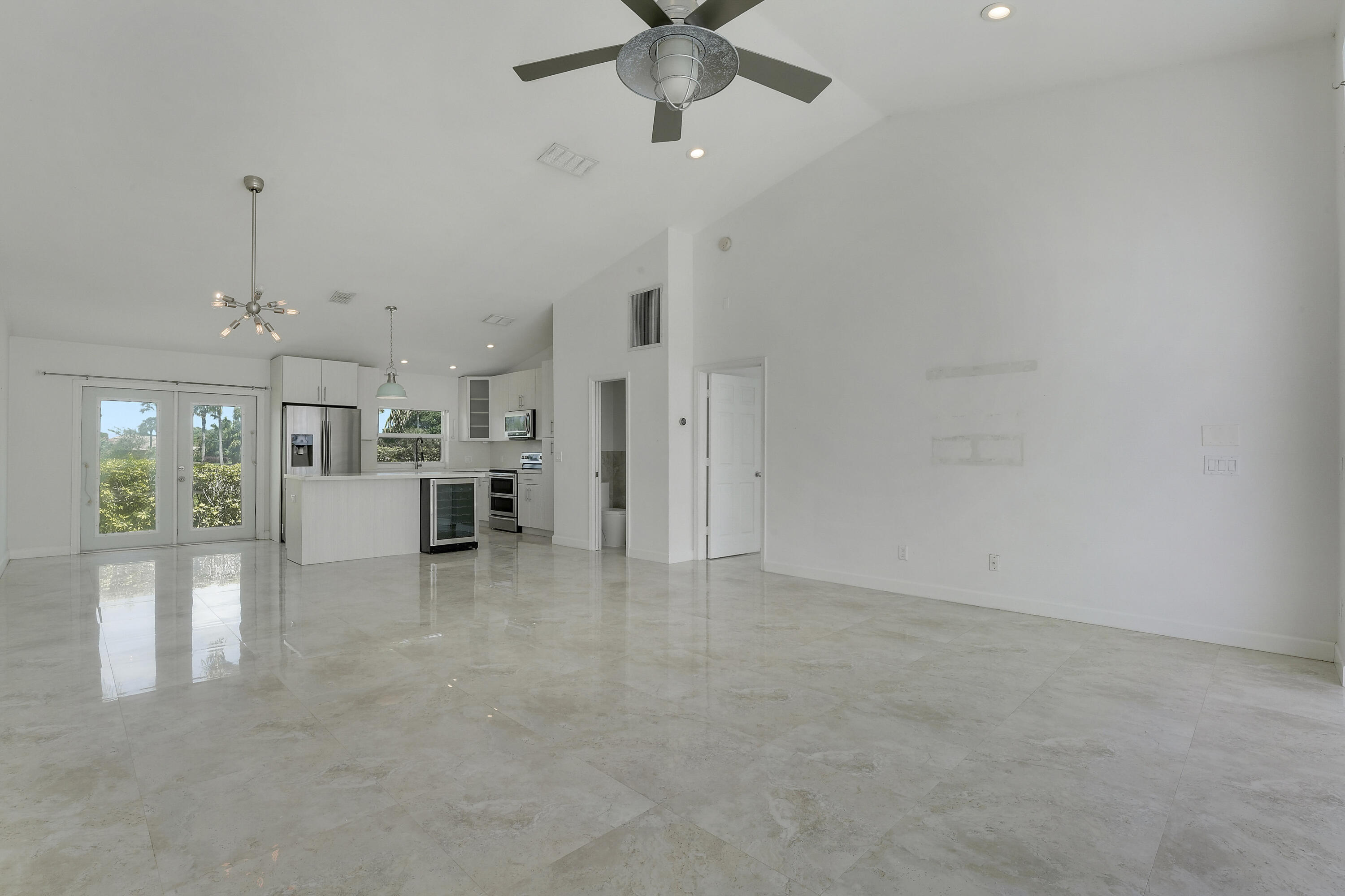 3703 Mykonos Court Boca Raton, FL 33487 - Photo 10 of 48 House-18