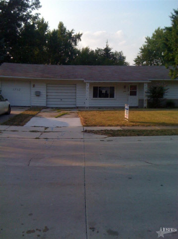 1710 Maplewood Road Fort Wayne, IN 46819 - Photo 1 of 6
