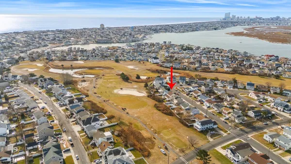 $979,000 | 9 Cummings Place, Brigantine, NJ 08203