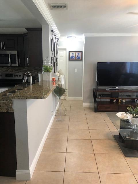 2551 Ranch House Road West Palm Beach, FL 33406 - Photo 3 of 26 IMG_5081