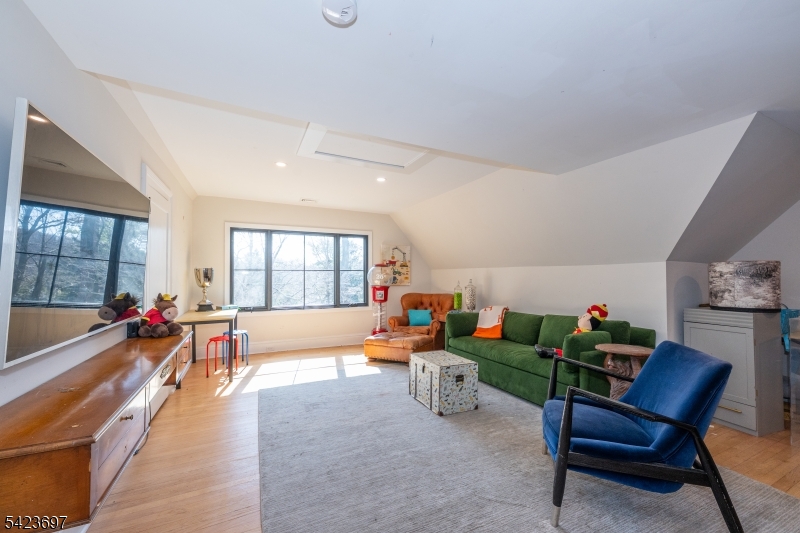 45 Village Road New Vernon, NJ 07976 - Photo 27 of 45