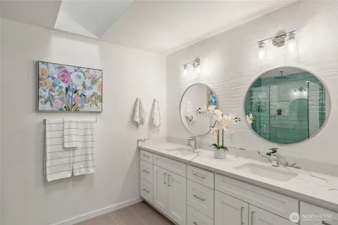 $930,000 | 7250 Northeast Old Redmond Road, Unit D115, Redmond, WA 98052