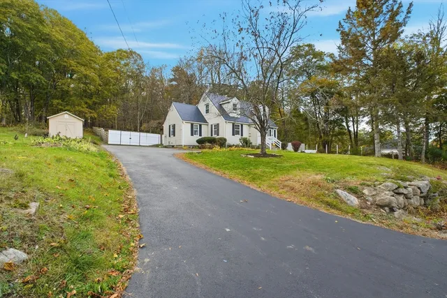 $499,900 | 18 Mumford Road, Sutton, MA 01590