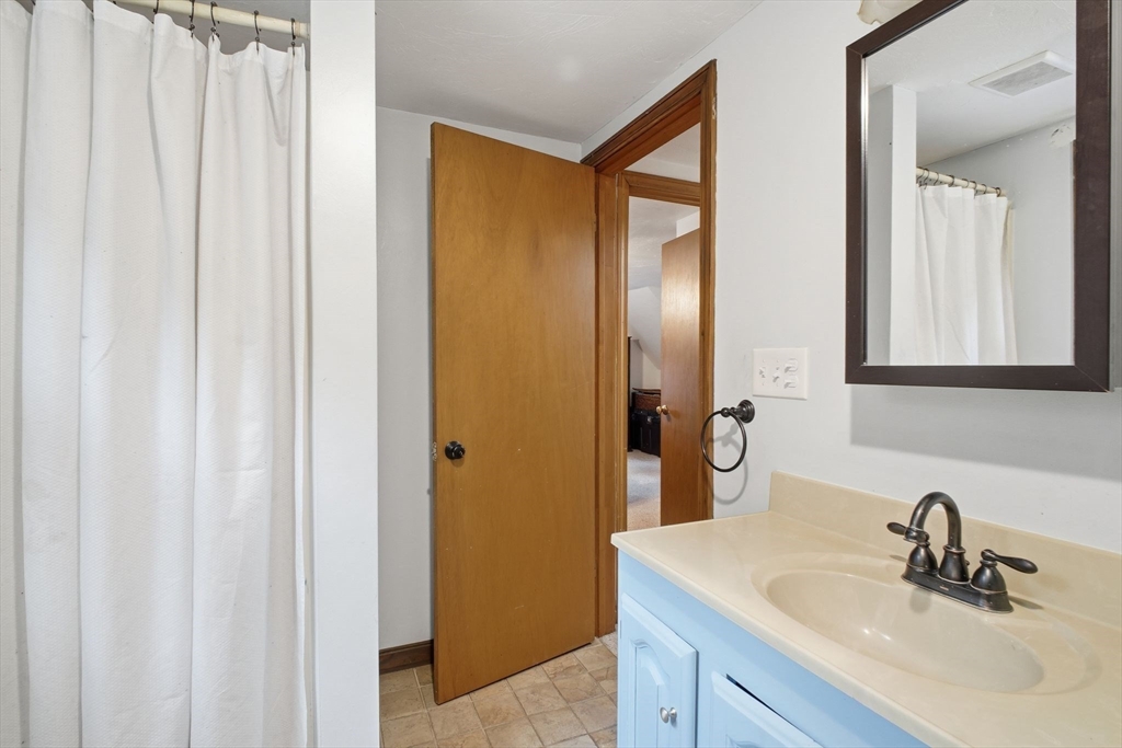 18 Mumford Road Sutton, MA 01590 - Photo 37 of 41 Gallery Image 37