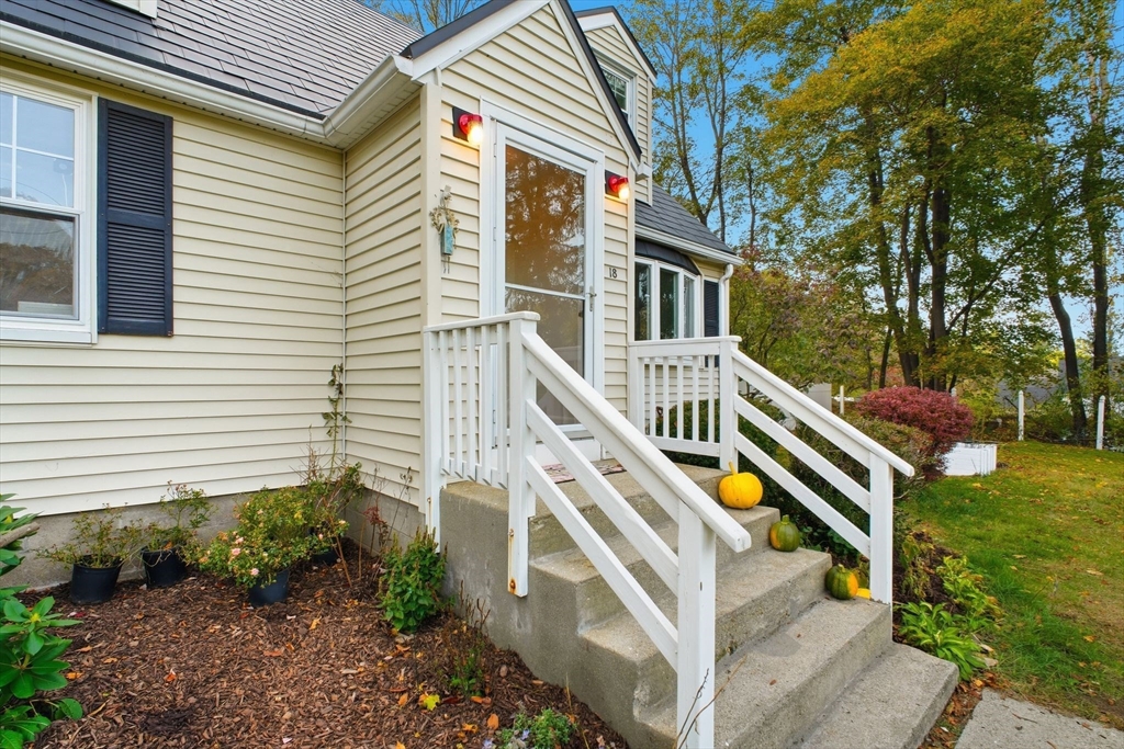 18 Mumford Road Sutton, MA 01590 - Photo 8 of 41 Gallery Image 8