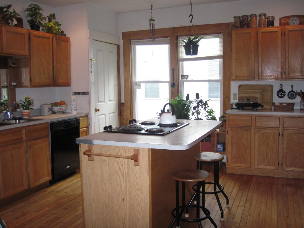 153 Spring Street Hardwick, VT 05843 - Photo 6 of 16 Gallery Image 6