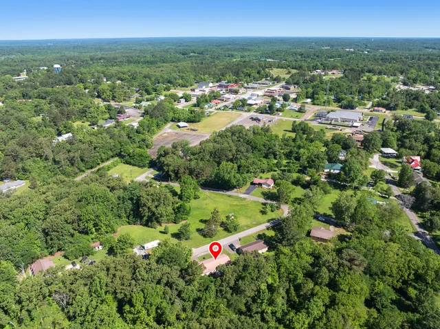 $189,500 | 53 Elm Street, Decaturville, TN 38329