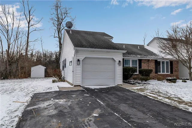 $275,000 | 4385 Twilight Lane, Hamburg, NY 14075