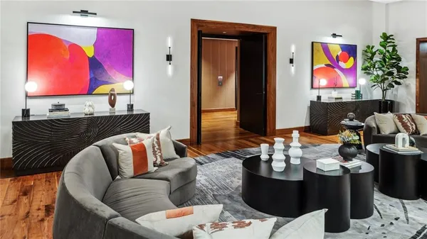 $3,542 | 1382 Peachtree Street Northeast, Unit B2, Atlanta, GA 30309