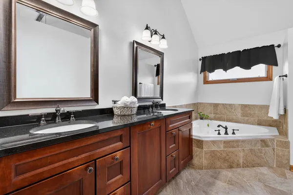 $600,000 | 3700 Charlemaine Drive, Aurora, IL 60504