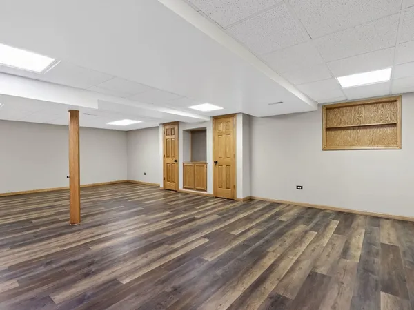 $600,000 | 3700 Charlemaine Drive, Aurora, IL 60504
