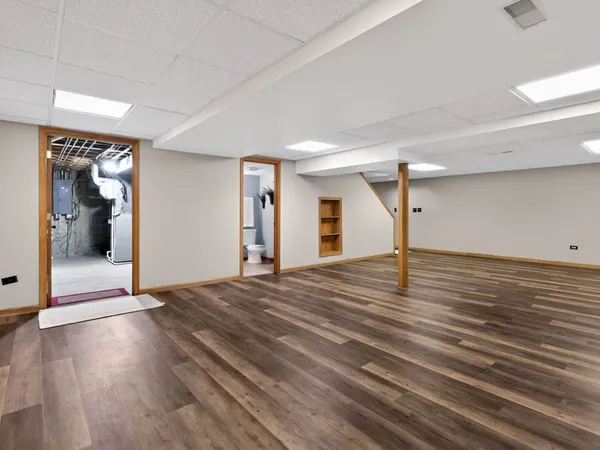 $600,000 | 3700 Charlemaine Drive, Aurora, IL 60504