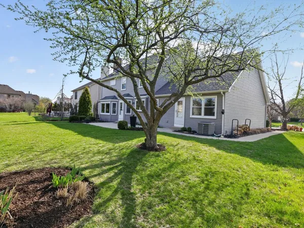 $600,000 | 3700 Charlemaine Drive, Aurora, IL 60504
