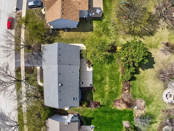 $600,000 | 3700 Charlemaine Drive, Aurora, IL 60504
