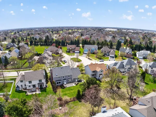 $600,000 | 3700 Charlemaine Drive, Aurora, IL 60504