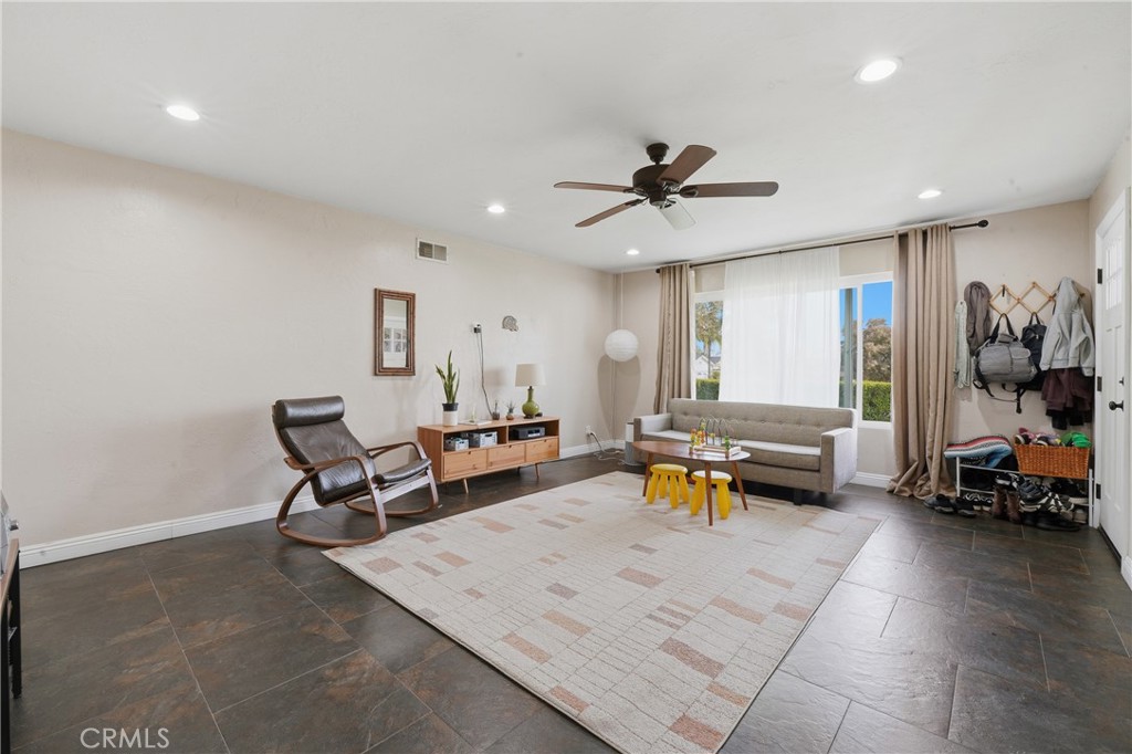 7598 Pepper Street Rancho Cucamonga, CA 91730 - Photo 3 of 20