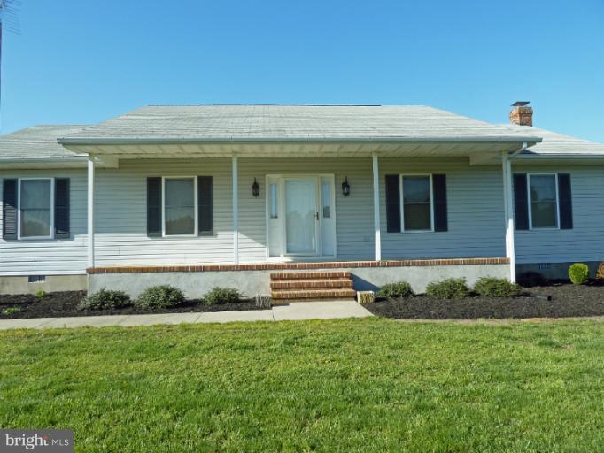 1020 Wagner Point Road Cambridge, MD 21613 - Photo 19 of 26 Front porch