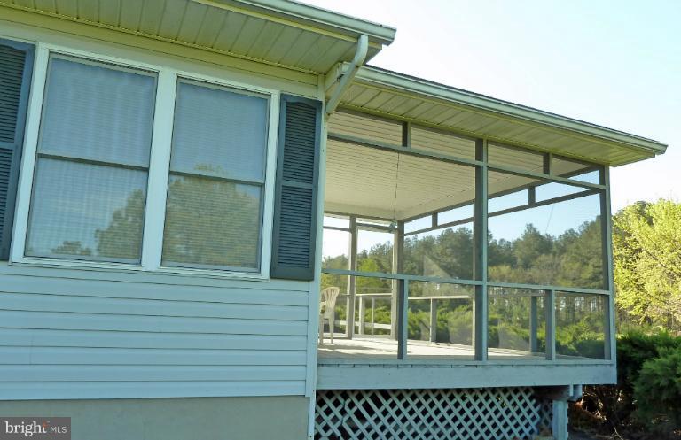 1020 Wagner Point Road Cambridge, MD 21613 - Photo 23 of 26 Side View