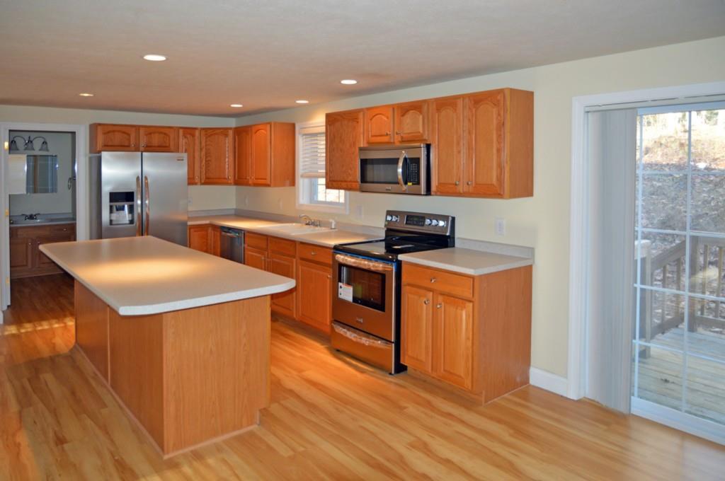 27 Lone Pine Road North Waterboro, ME 04061 - Photo 2 of 20 Photo