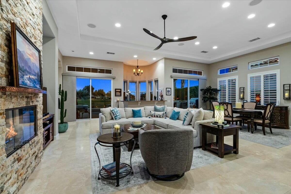 82 Vía Las Flores Rancho Mirage, CA 92270 - Photo 4 of 56 tempImagepFh6uL